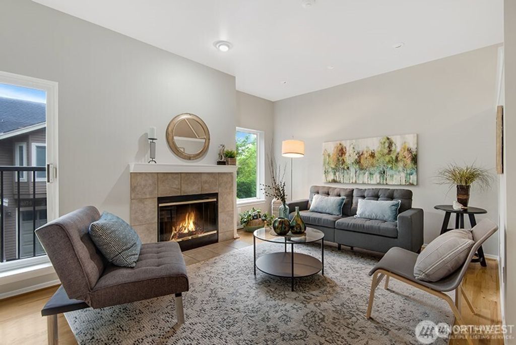 Photo of 9403 176 Place NE #3, Redmond, WA 98052 (MLS # 2503607)