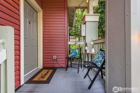 Photo of 9403 176 Place NE #3, Redmond, WA 98052 (MLS # 2503607)