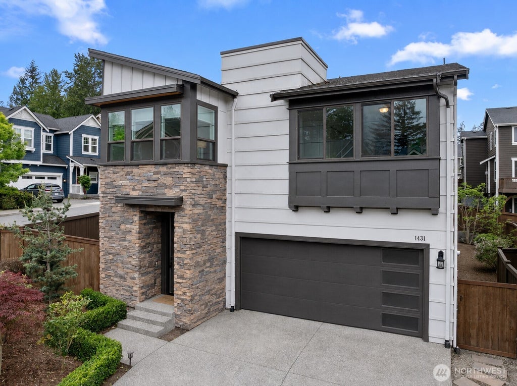 Photo of 1431 243rd Place NE, Sammamish, WA 98074 (MLS # 2577204)