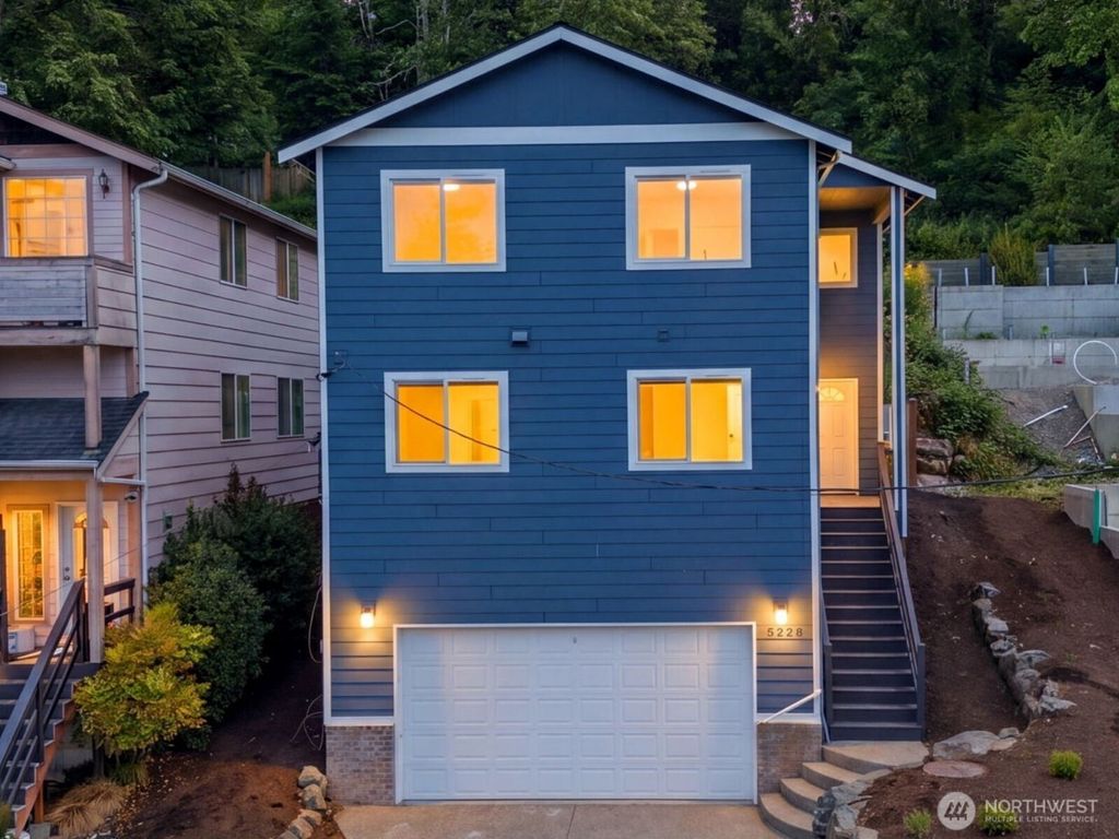Photo of 5228 23rd Avenue SW, Seattle, WA 98106 (MLS # 2521658)