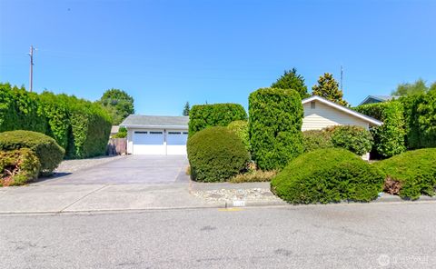 Photo of 5709 N 13th Street, Tacoma, WA 98406 (MLS # 2415378)