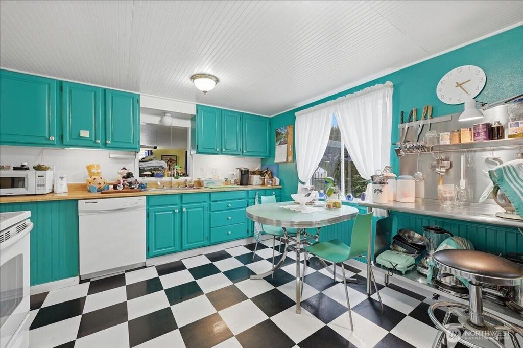 Photo of 8904 220th Street SW, Edmonds, WA 98026 (MLS # 2474712)