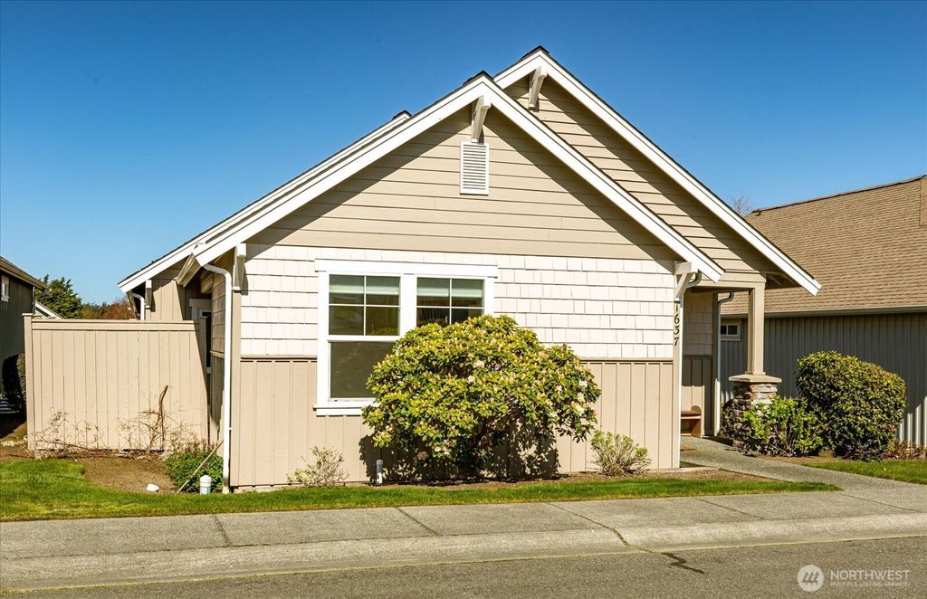 Photo of 1637 SW Vanguard Street, Oak Harbor, WA 98277 (MLS # 2505005)