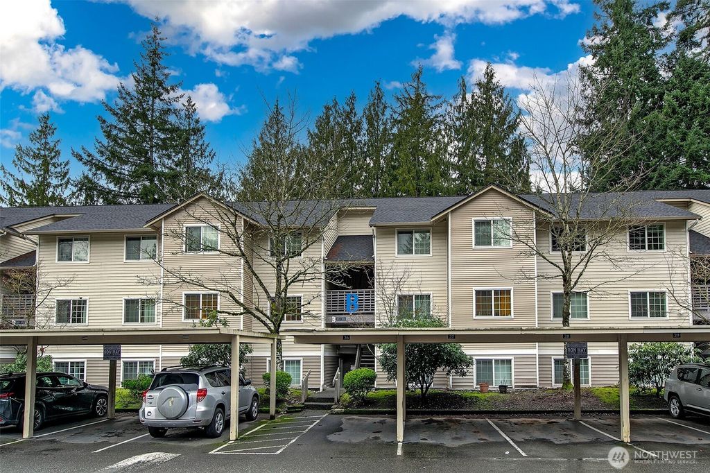 Photo of 1009 112th Street SE #B203, Everett, WA 98208 (MLS # 2505739)