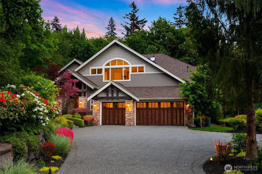 Photo of 5370 228th Avenue SE, Issaquah, WA 98029 (MLS # 2551342)