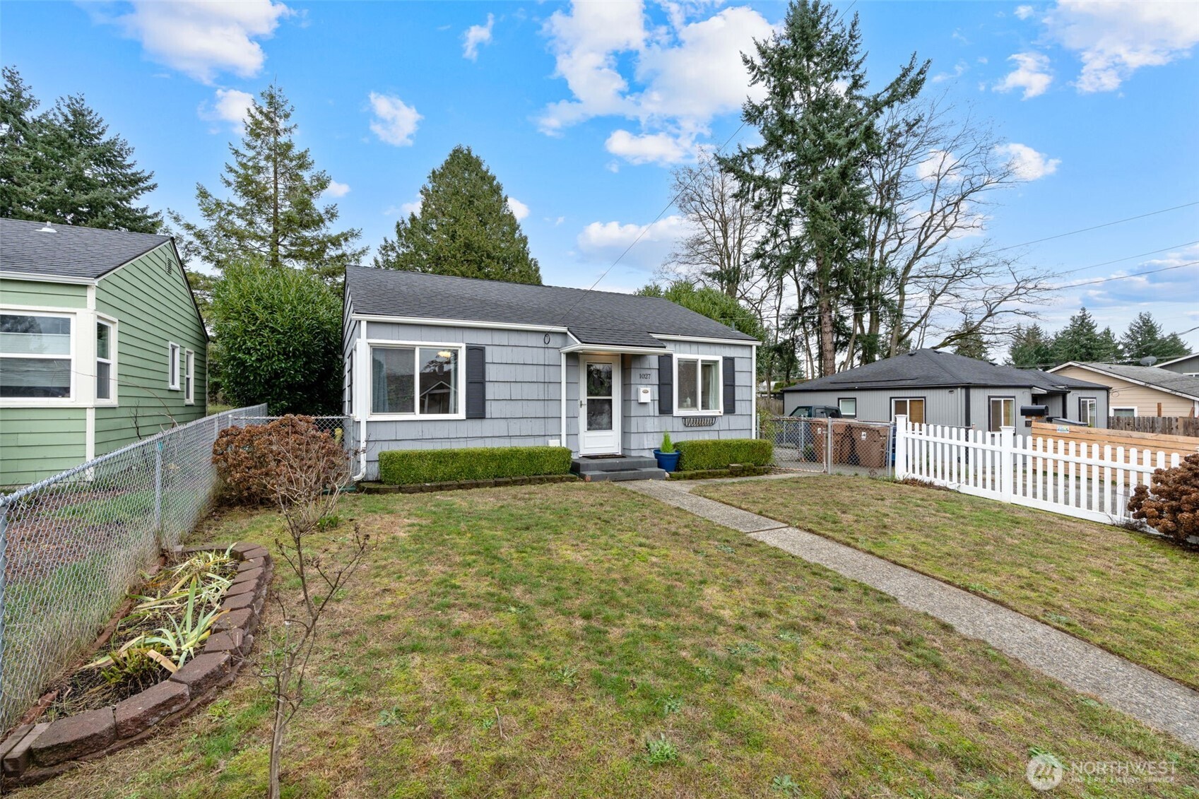 1027 S Rochester Street