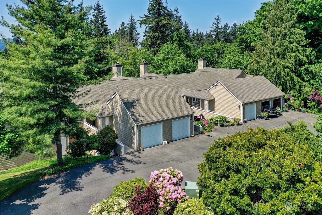 Photo of 4045 Providence Point Drive SE #1029, Issaquah, WA 98029 (MLS # 2070251)