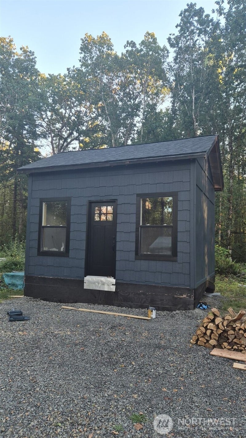 209 Frost Road