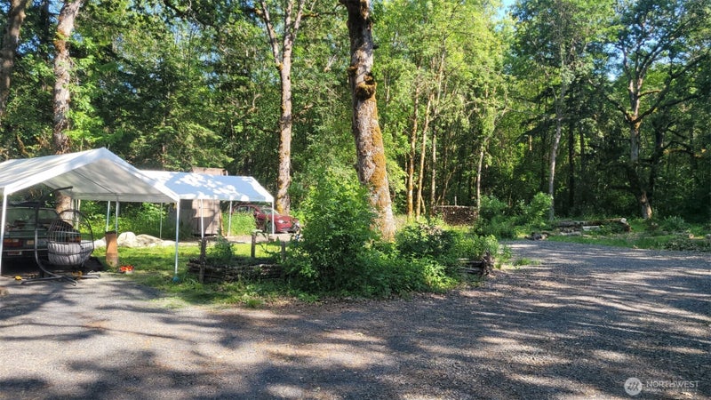 209 Frost Road