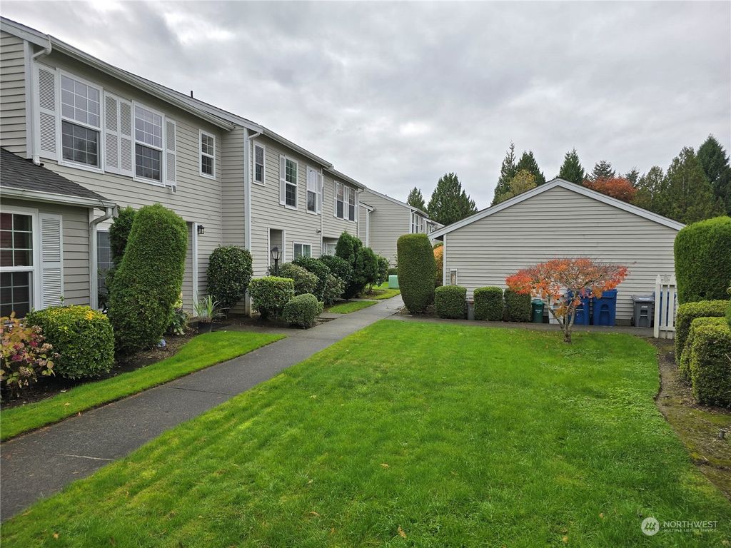 Photo of 23960 58th Court S #B3, Kent, WA 98032 (MLS # 2306884)