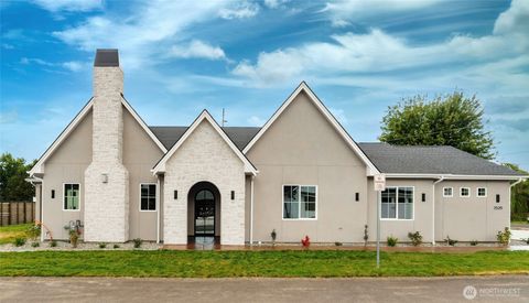 Photo of 2520 Sandalwood Court, Walla Walla, WA 99362 (MLS # 2386448)
