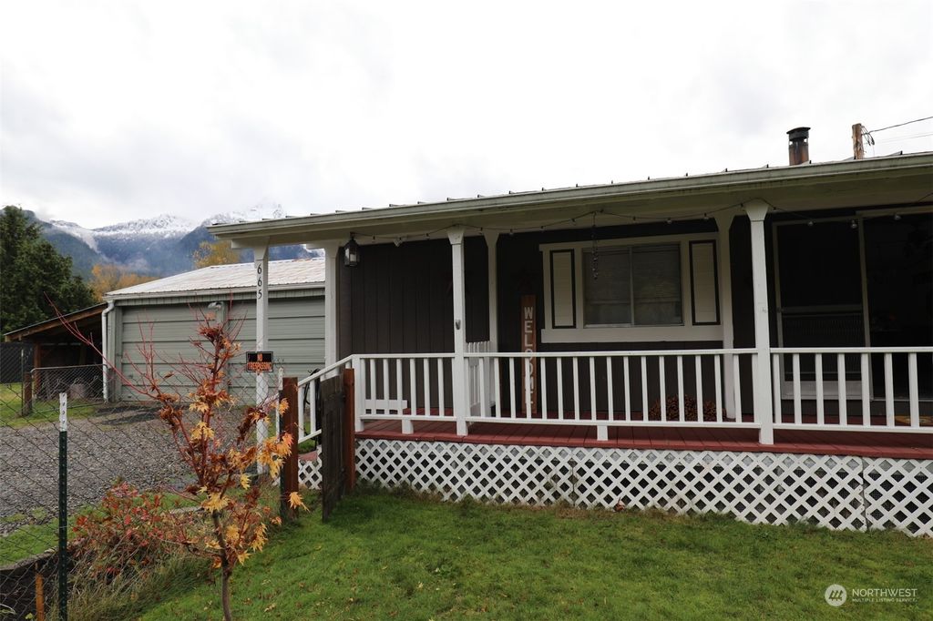 Photo of 665 Commercial Avenue, Darrington, WA 98241 (MLS # 2309006)