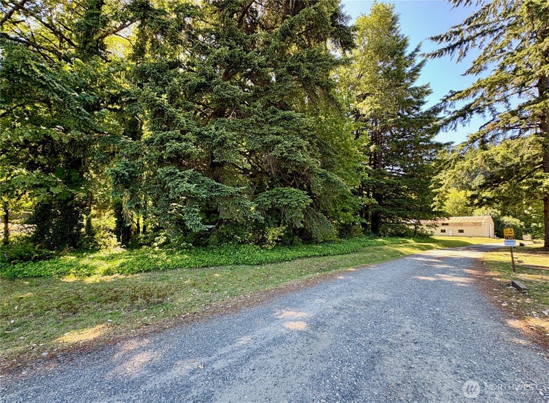 23501 US Highway 101