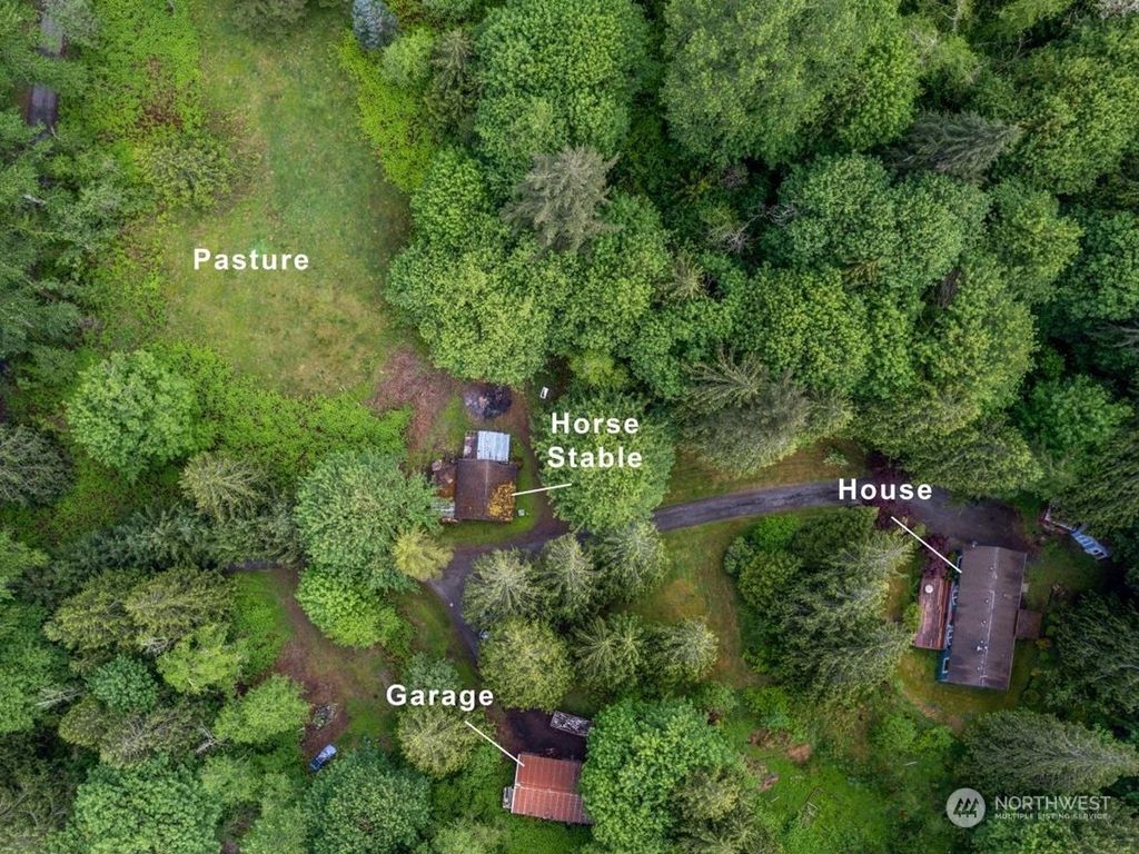 Photo of 11404 296th Avenue NE, Carnation, WA 98014 (MLS # 2240251)