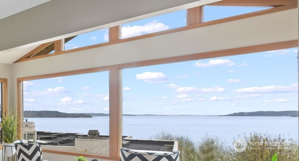 Photo of 412 S 289th Street, Federal Way, WA 98003 (MLS # 2221134)