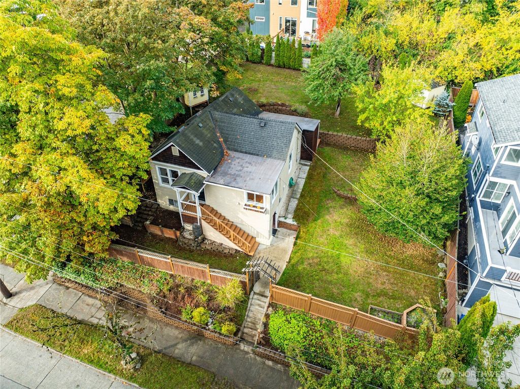 Photo of 1801 Martin Luther King Jr. Way, Seattle, WA 98122 (MLS # 2446968)