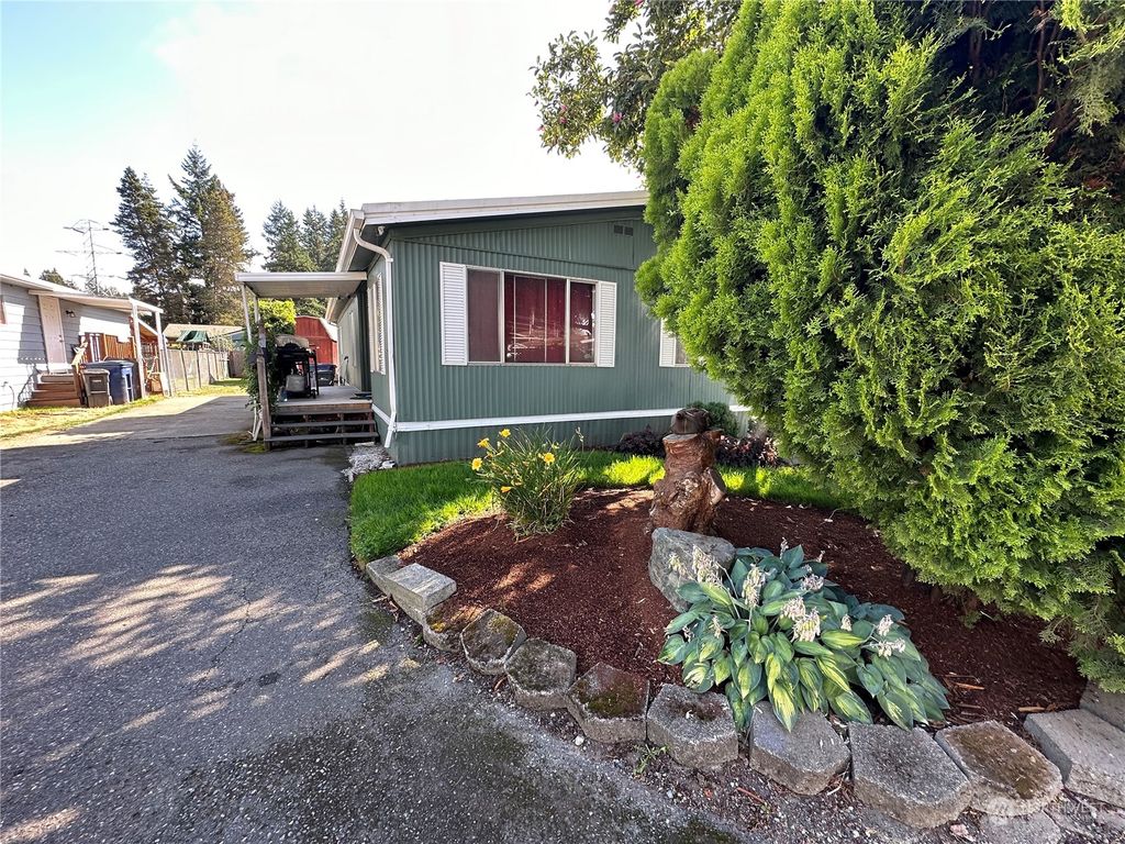 Photo of 6413 SE 123rd Ave Se Ave SE #13, Snohomish, WA 98290 (MLS # 2159370)