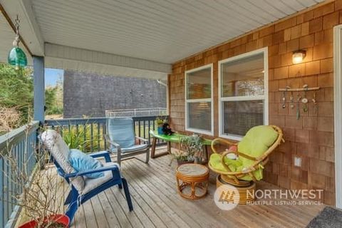 318 Duck Lake Drive NE, Ocean Shores, WA 98569 - MLS#: 2327881