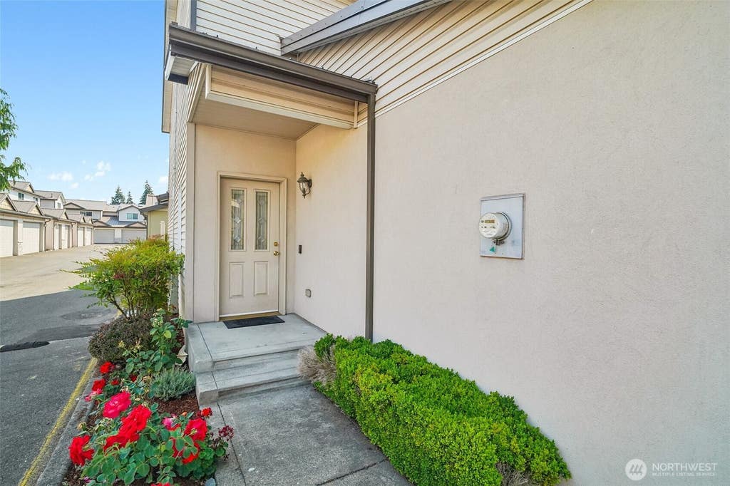 Photo of 418 17th Street SE #13A, Auburn, WA 98002 (MLS # 2569563)