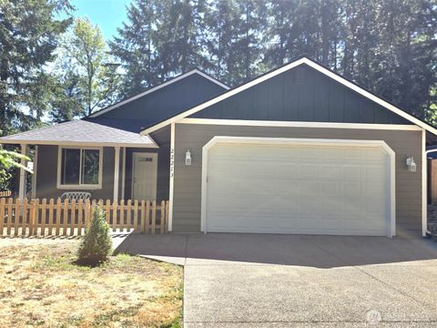 Photo of 22213 N Clear Lake Boulevard SE, Yelm, WA 98597 (MLS # 2421265) Photo of 22213 N Clear Lake Boulevard SE, Yelm, WA 98597 (MLS # 2421265)