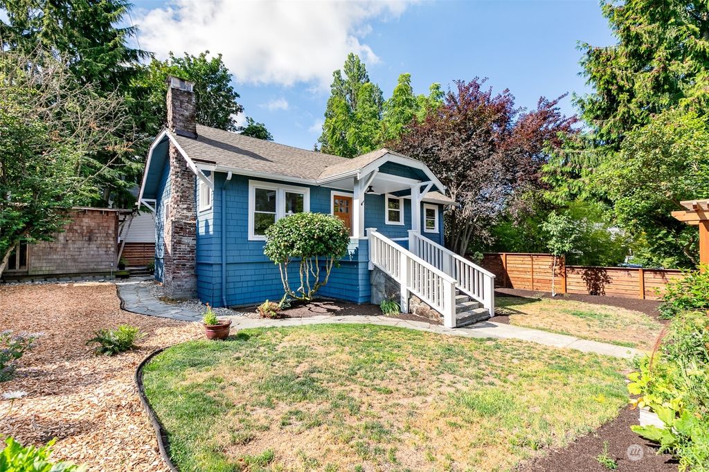 Photo of 1049 NE 92nd Street, Seattle, WA 98115 (MLS # 2141014)