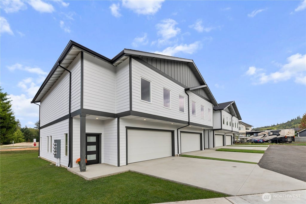 Photo of 7919 Jensen Farm Ln Ln, Arlington, WA 98223 (MLS # 2584753)