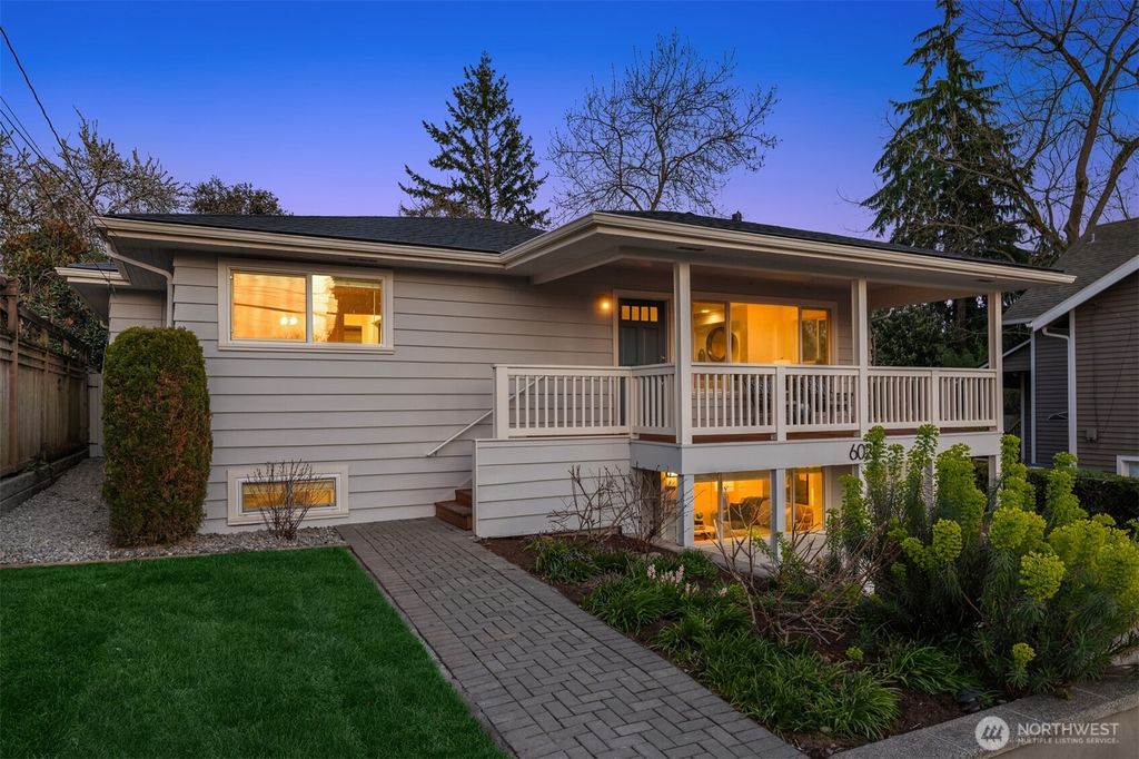 Photo of 6028 31st Avenue NE, Seattle, WA 98115 (MLS # 2498442)