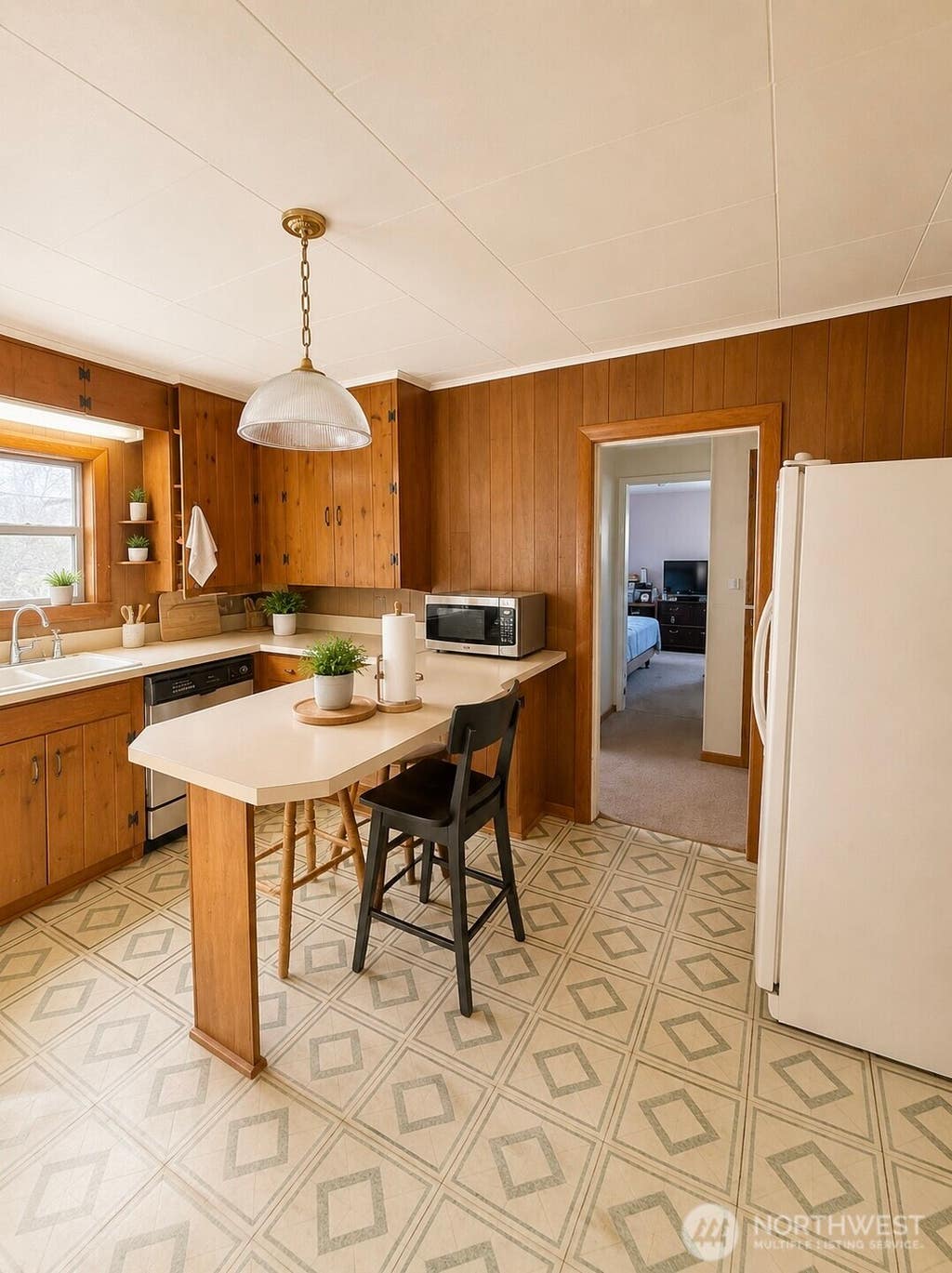 Photo of 11545 N Park Avenue N, Seattle, WA 98133 (MLS # 2546721)