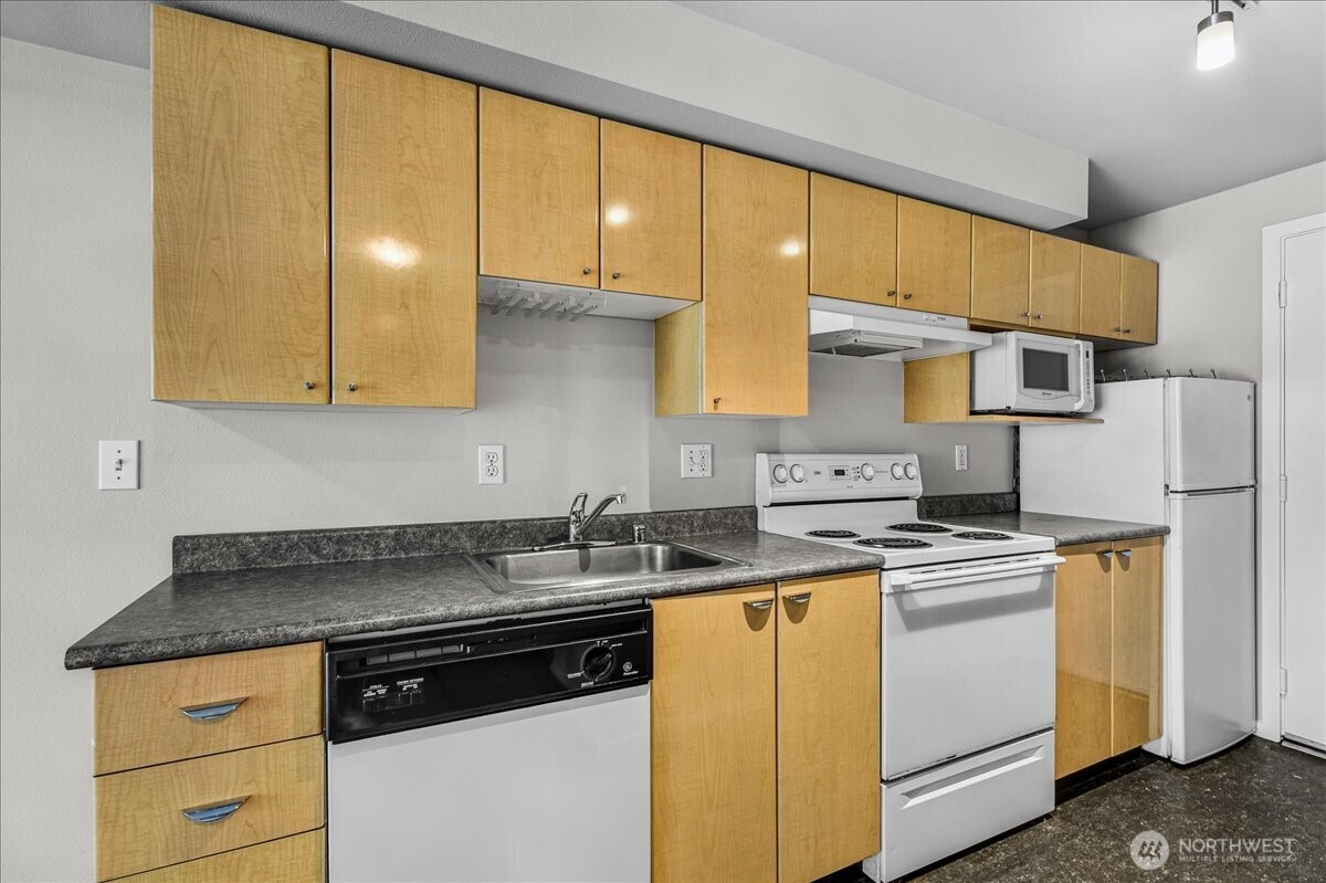 425 Vine Street 421