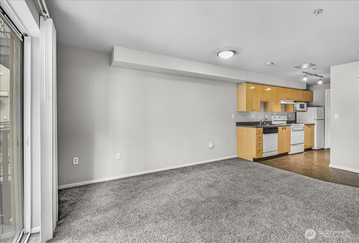 425 Vine Street 421