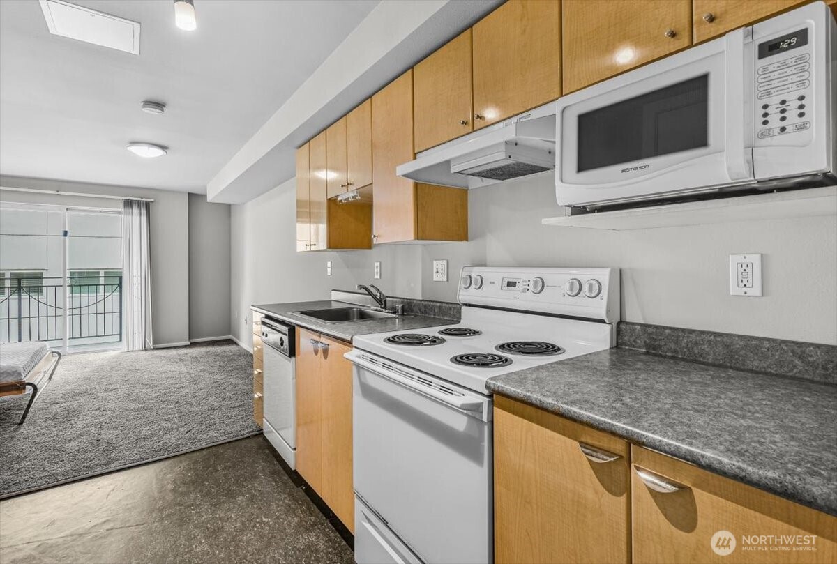 425 Vine Street 421