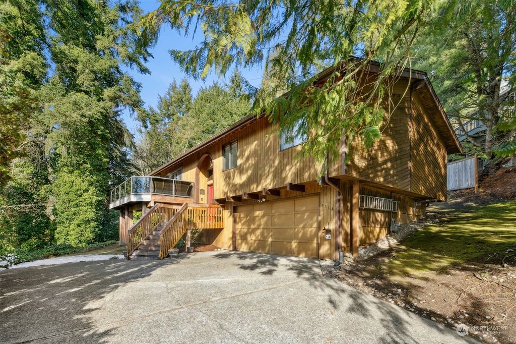 Photo of 9714 159th Place NE, Redmond, WA 98052 (MLS # 2329629)