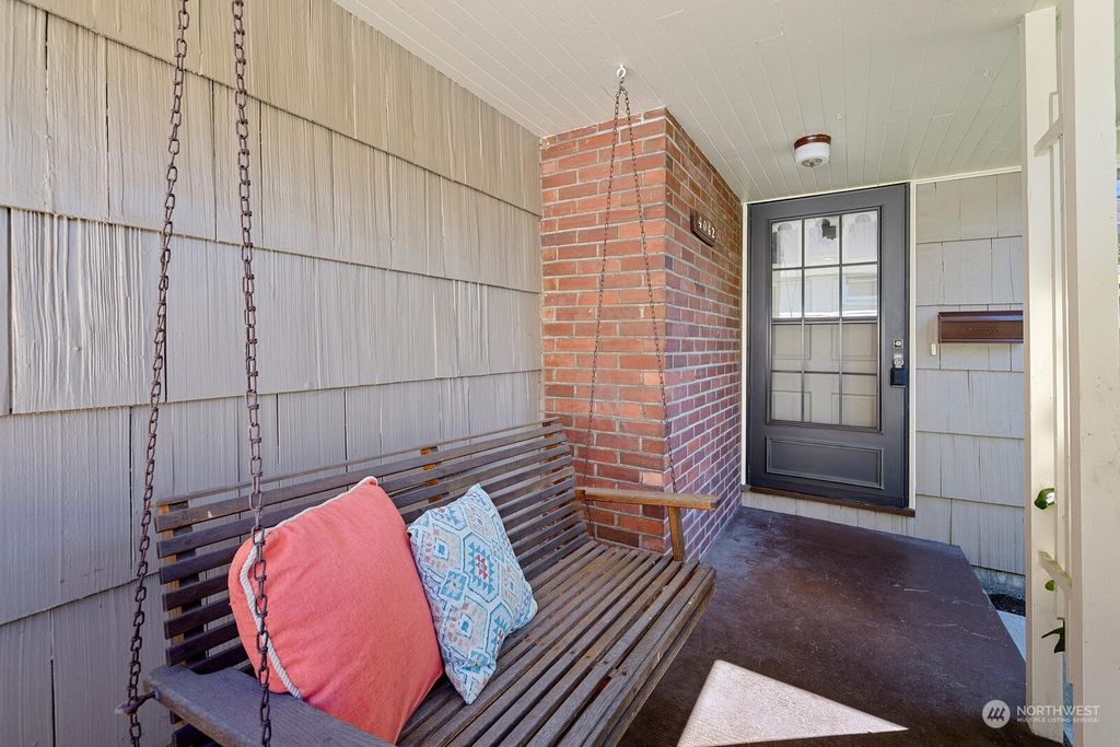 Photo of 4042 39th Avenue SW, Seattle, WA 98116 (MLS # 2144437)