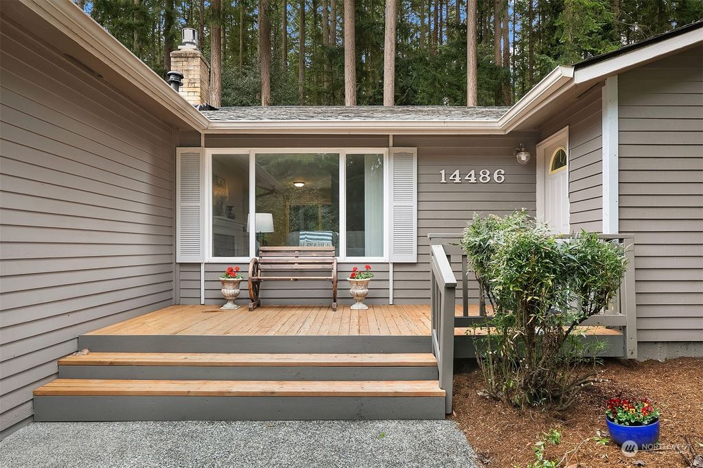 Photo of 14486 119th Place NE, Kirkland, WA 98034 (MLS # 2049846)