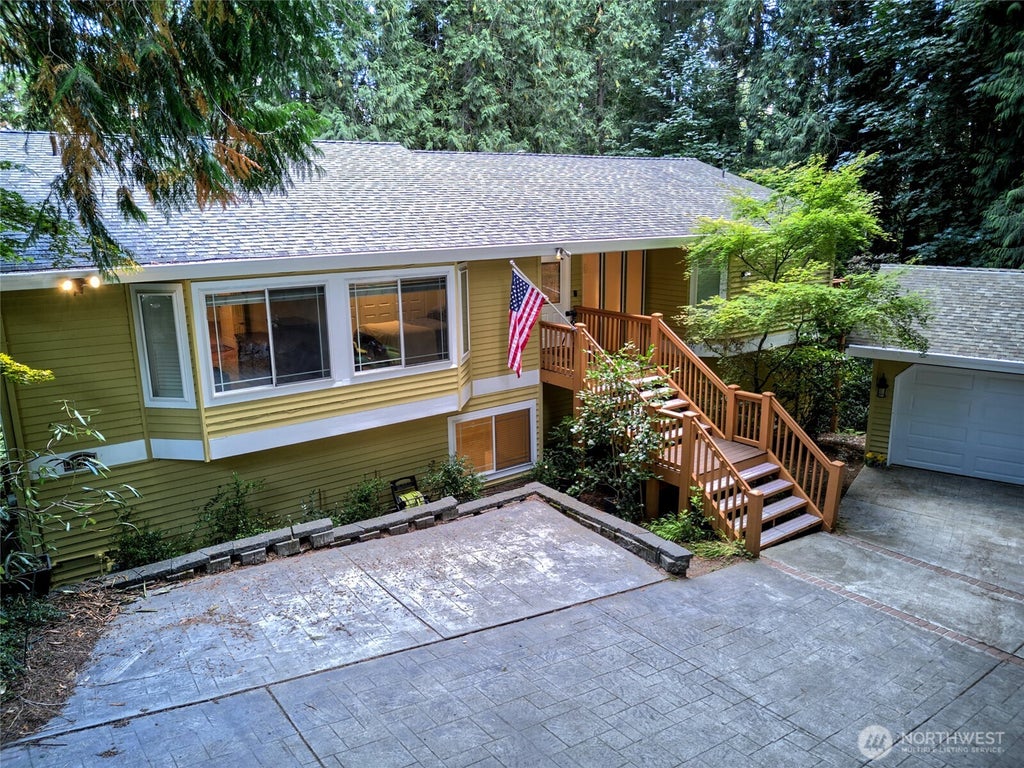 Photo of 17212 197th Avenue NE, Woodinville, WA 98077 (MLS # 2578798)