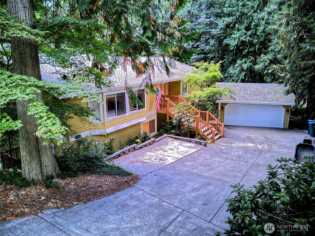 Photo of 17212 197th Avenue NE, Woodinville, WA 98077 (MLS # 2578798)