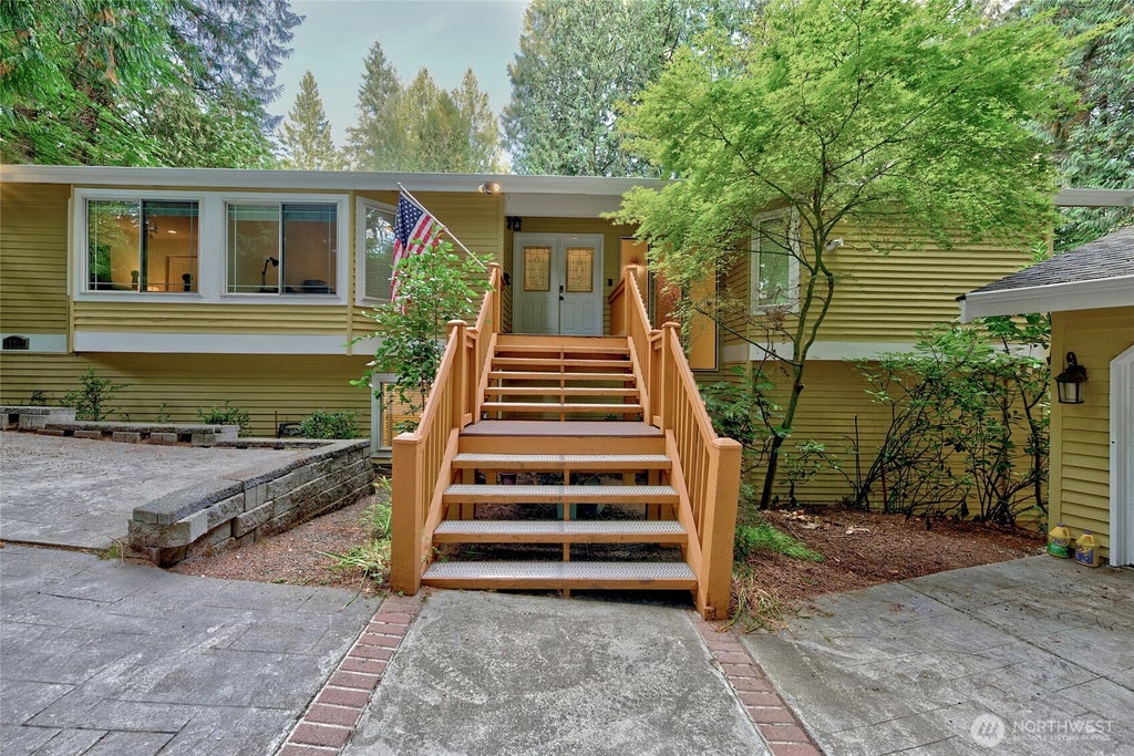 Photo of 17212 197th Avenue NE, Woodinville, WA 98077 (MLS # 2578798)