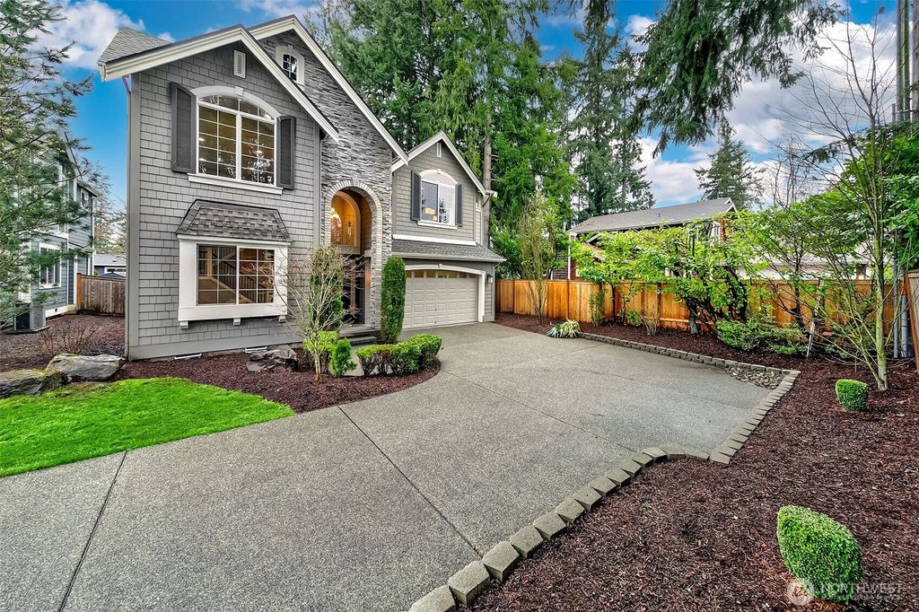 Photo of 7809 NE 126th Ave Ave, Kirkland, WA 98033 (MLS # 2494158)