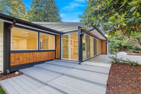 Photo of 31222 22nd Avenue SW, Federal Way, WA 98023 (MLS # 2595684)