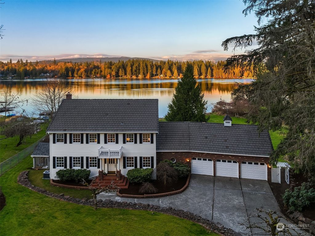 Photo of 10706 W Lake Joy Drive NE, Carnation, WA 98014 (MLS # 2220444)