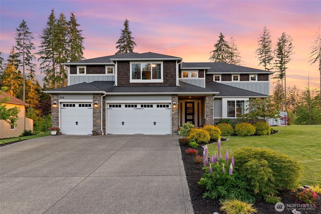 Photo of 11714 137th Drive NE, Lake Stevens, WA 98258 (MLS # 2376949)