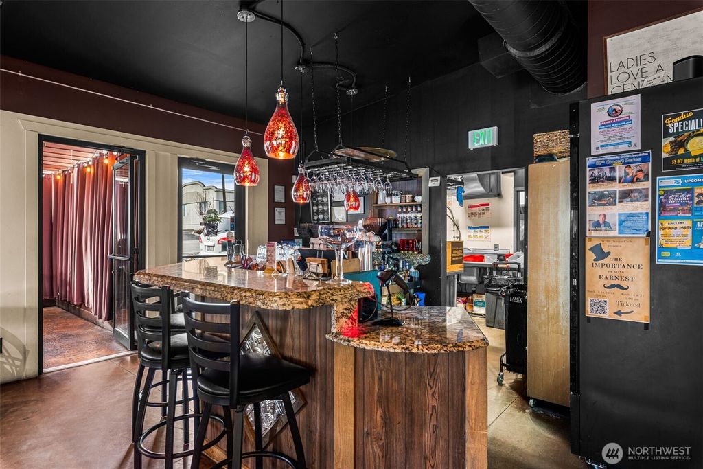 Photo of 212 Fifth Street #A, Wenatchee, WA 98801 (MLS # 2495485)