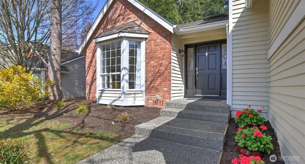 Photo of 2322 233rd Avenue NE, Sammamish, WA 98074 (MLS # 2471976)