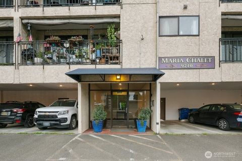 Photo of 9710 Greenwood Avenue N #303, Seattle, WA 98103 (MLS # 2515682)