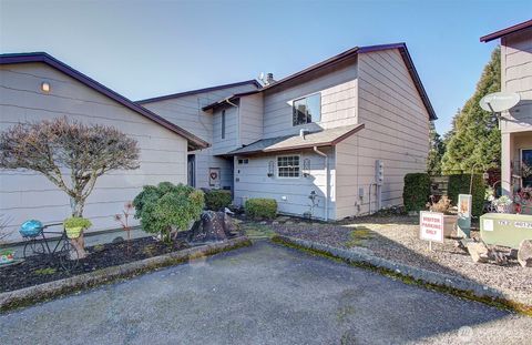 Photo of 2363 40th Avenue #2, Longview, WA 98632 (MLS # 2481518)