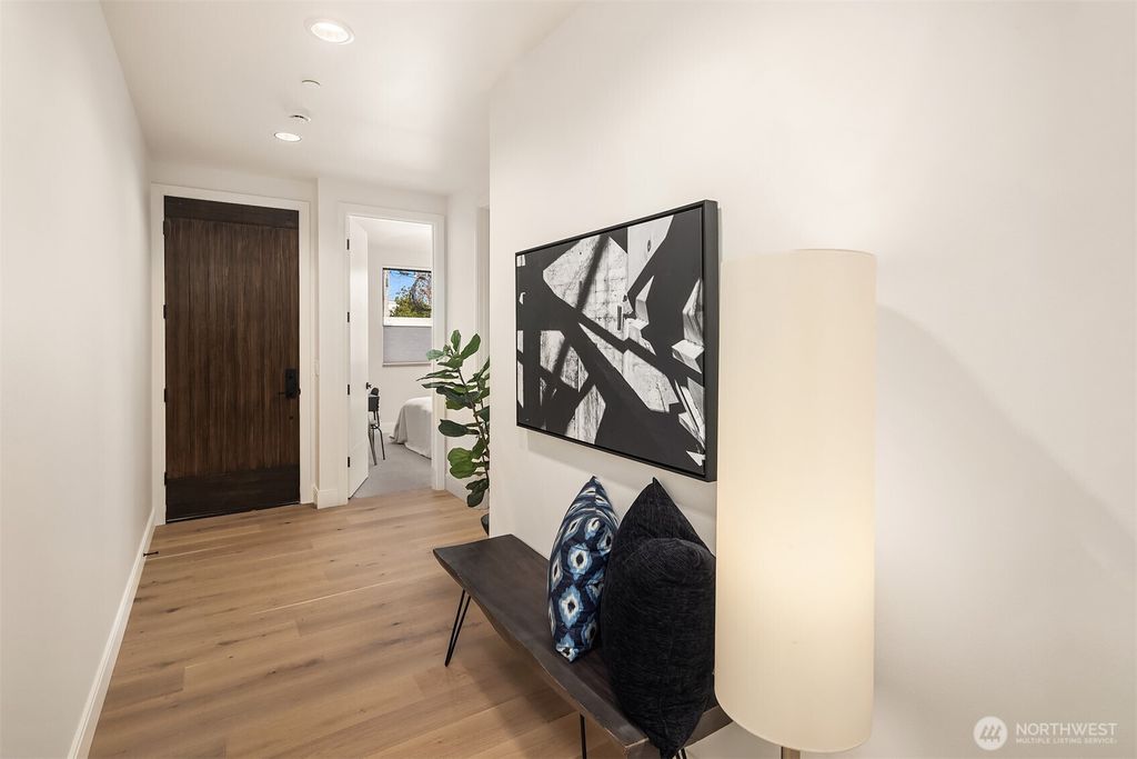 Photo of 207 2nd Avenue S, Kirkland, WA 98033 (MLS # 2377108)