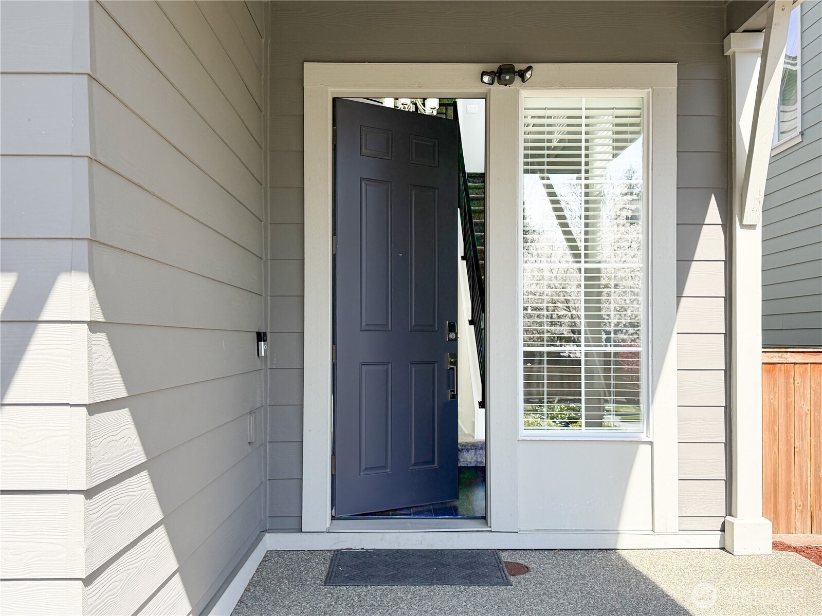 16529 White Mountain Road SE