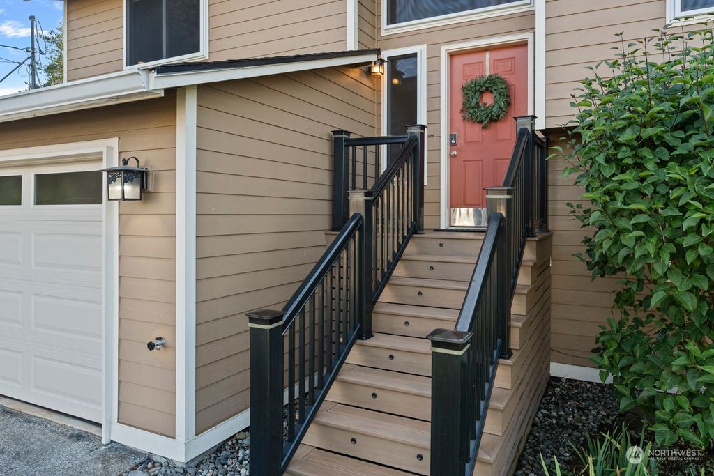 Photo of 23024 25th Avenue W, Brier, WA 98036 (MLS # 2254376)