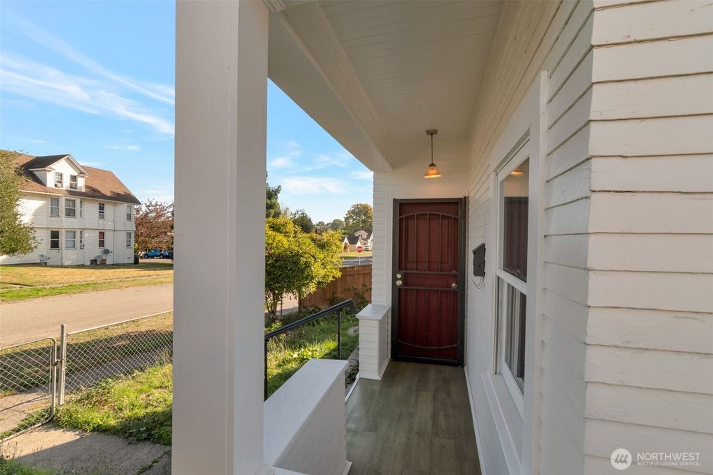 Photo of 1812 22nd Street, Everett, WA 98201 (MLS # 2435838)