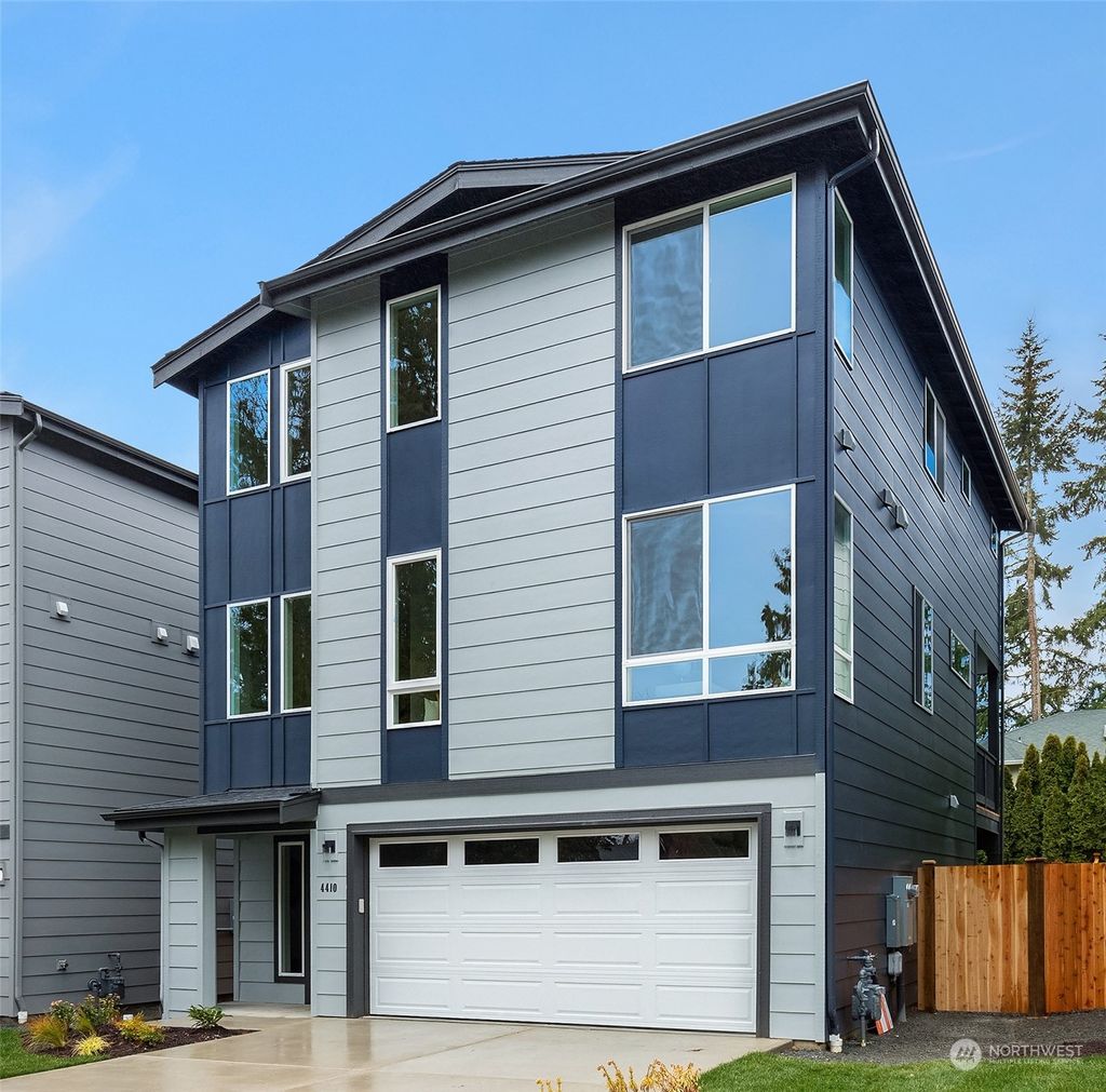 Photo of 4410 137th Street SW #3, Lynnwood, WA 98087 (MLS # 2035834)